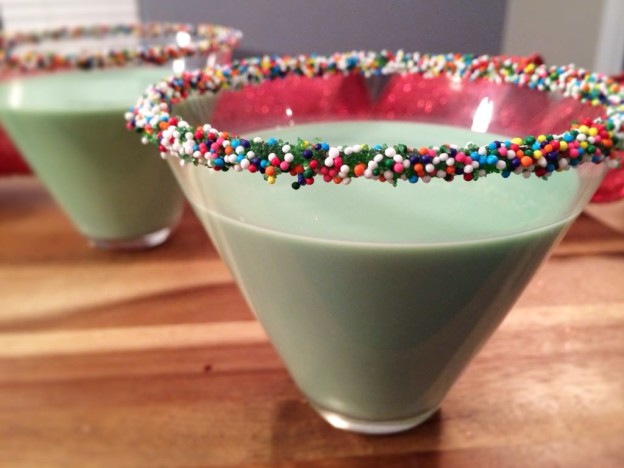 8-Grinch-tini-TheCookieRookie-624x468